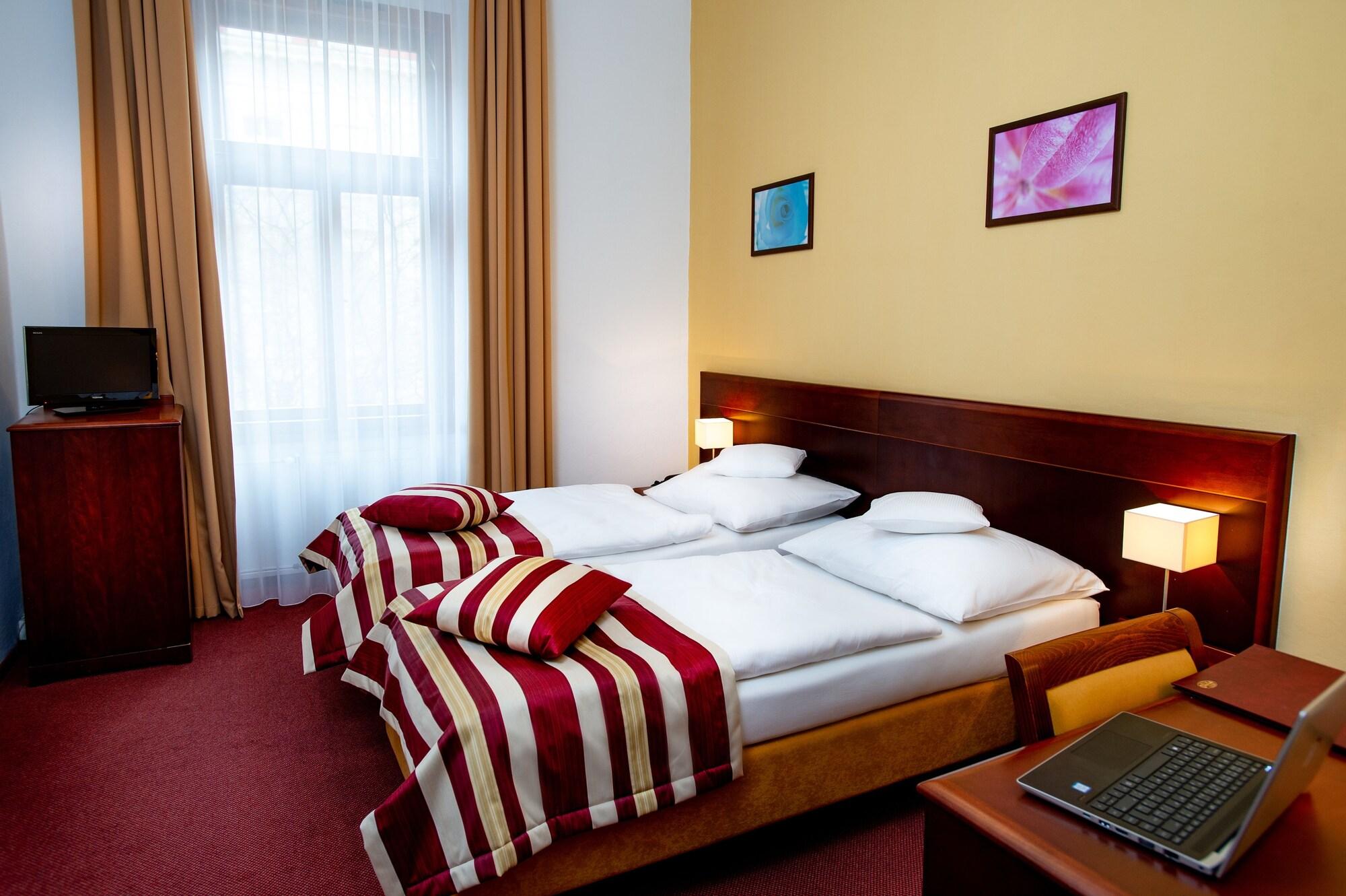 Hotel Petr Prag Dış mekan fotoğraf